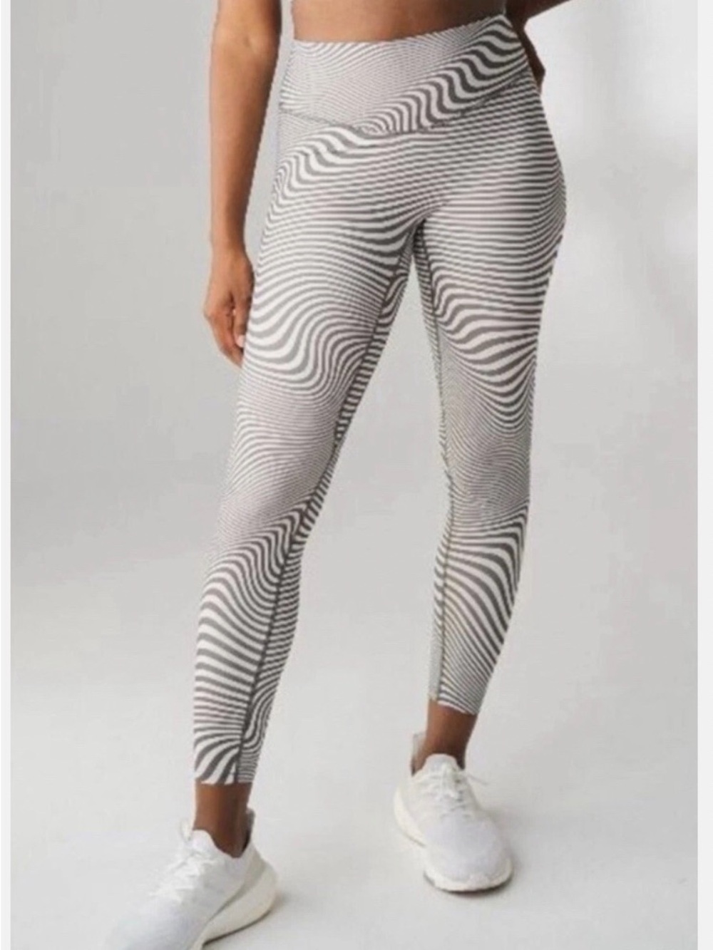 Vitality X Cosmopolitan The Storm Leggings Size S